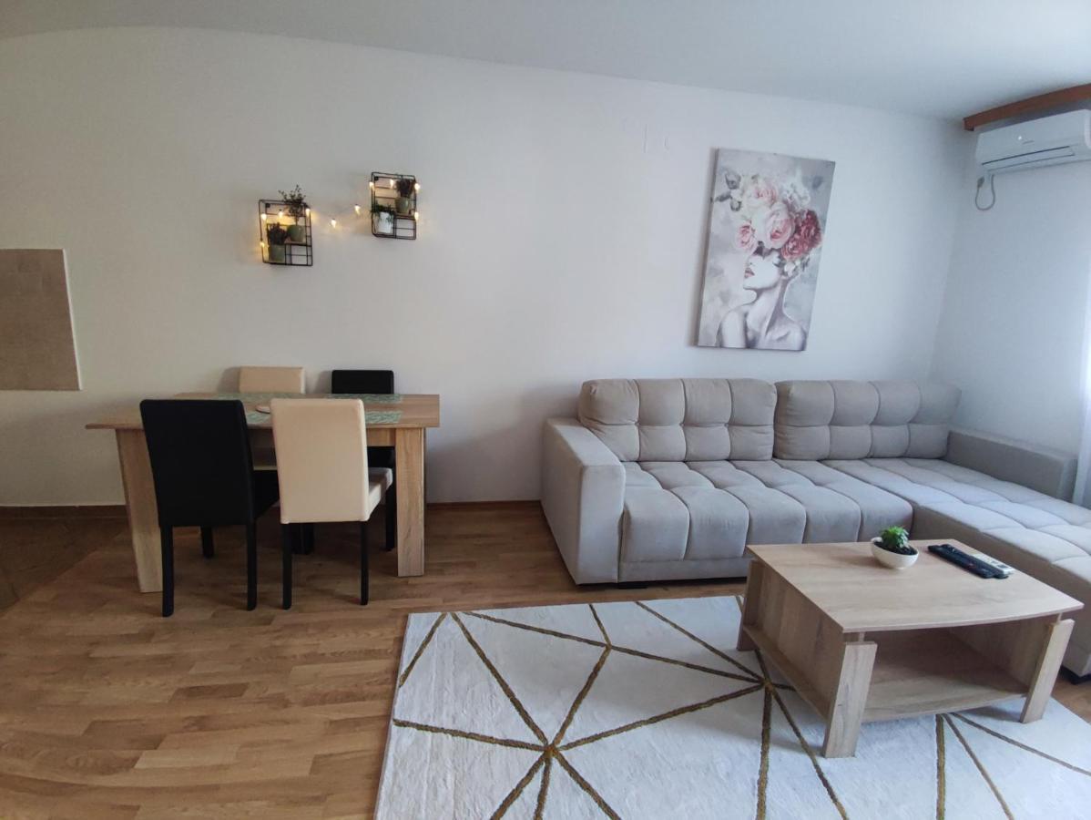 Apartment Alacaster With Private Parking
