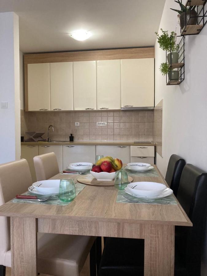 Apartment Alacaster With Private Parking