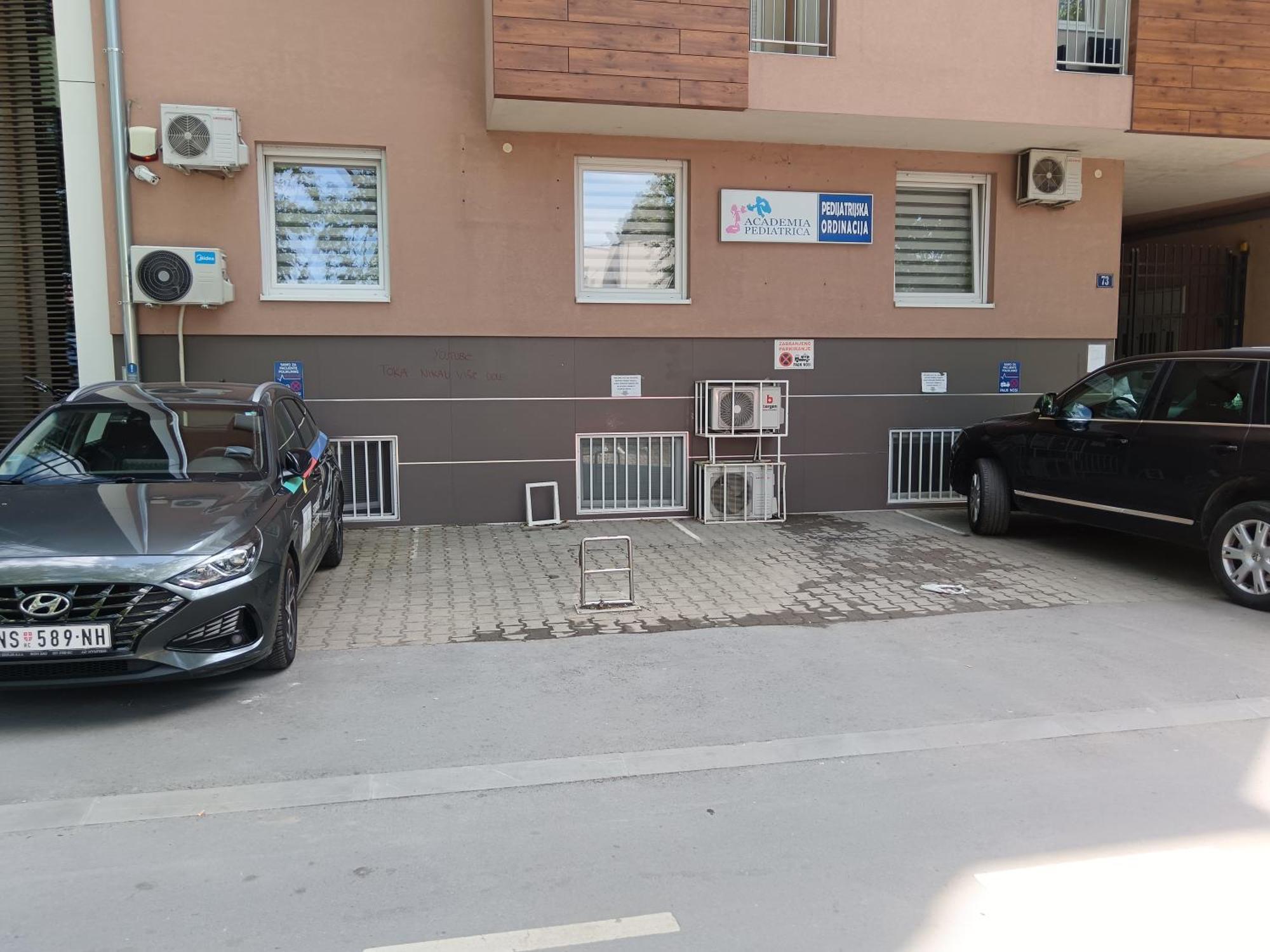 Alacaster With Private Parking Apartment