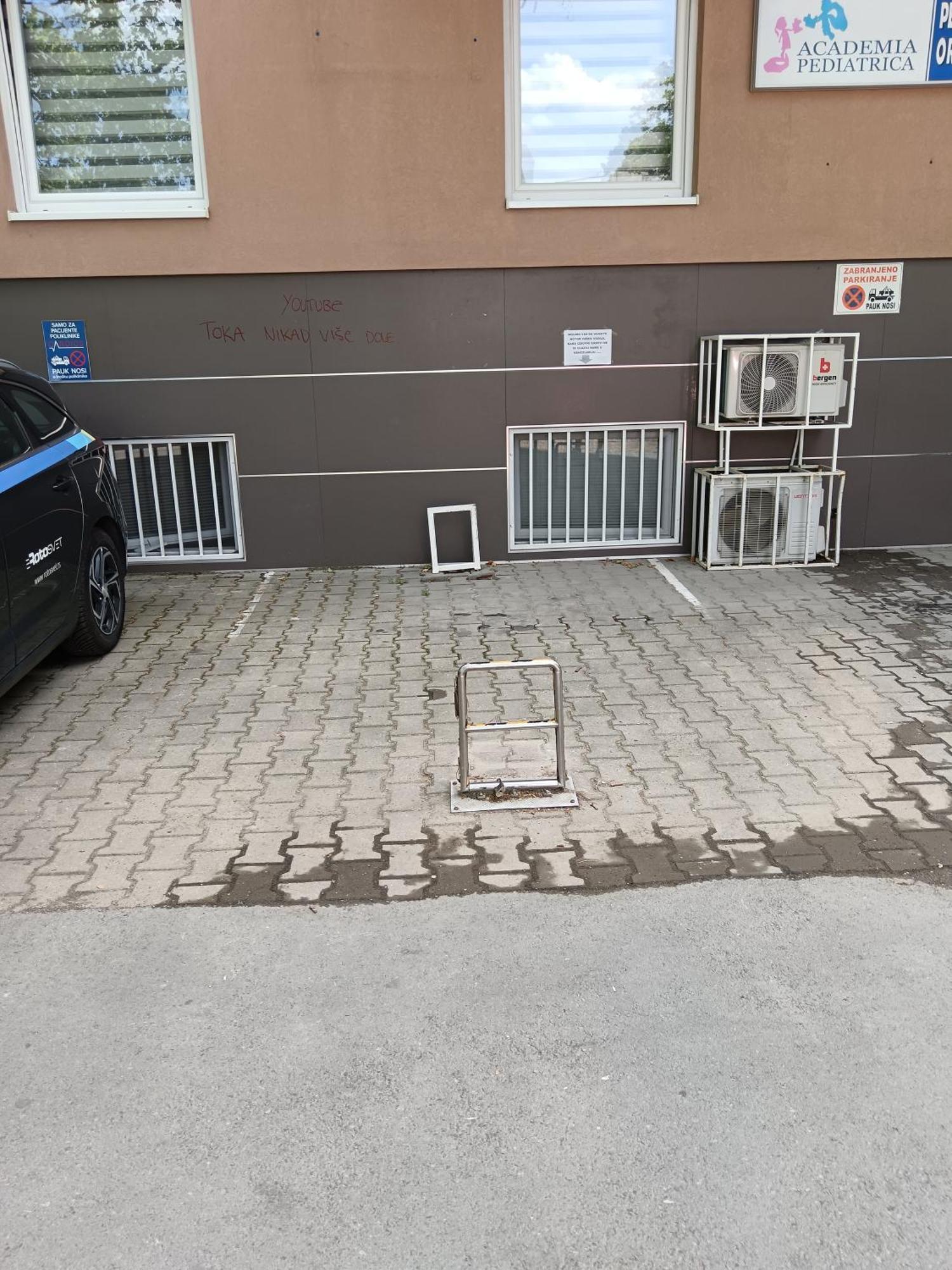 Alacaster With Private Parking Apartment